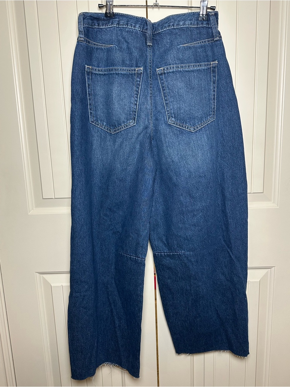 Women's High-Rise Easy Barrel Ankle Jeans - Universal Thread Medium Wash 2 NWT - Picture 7 of 15